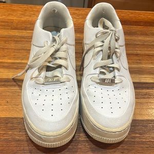 Women Air Force Ones size 8